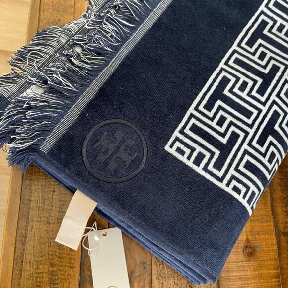 NWT! Tory Burch Oversized T-Tile Beach Towel -Navy - Picture 3 of 7